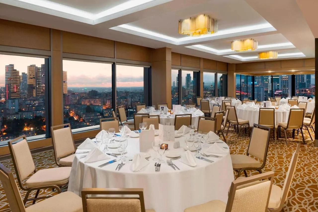 Renaissance Istanbul Polat Bosphorus Hotel 5*,